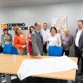 Bancalero con los alcaldes y otros representantes del Gobierno aragonés