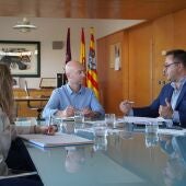 Imagen de la reunión mantenida en el despacho presidencial del Consell de Menorca. 