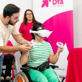 Muestra de cómo funcionan las gafas de realidad virtual con personas con discapacidad