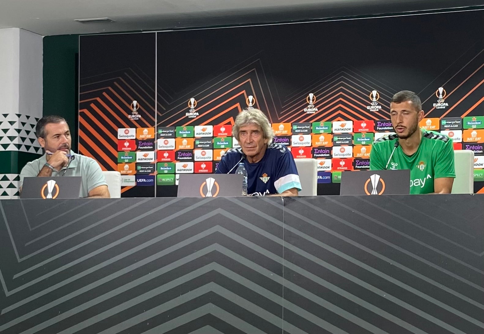 Pellegrini descarta a Bartra y elogia al Sparta Pellegrini descarta a Bartra y elogia al Sparta