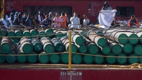 Detenidos por piratería nueve de los migrantes que se amotinaron en barco que los rescató, Fuerteventura 