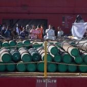Detenidos por piratería nueve de los migrantes que se amotinaron en barco que los rescató, Fuerteventura 