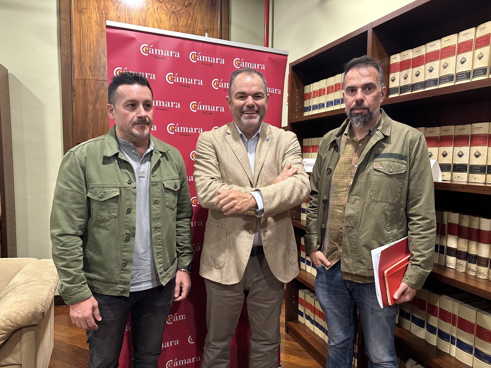 Carlos Paniceres confía en que la apertura del centro logístico de Amazon, en Bobes, se de "en los próximos meses" Carlos Paniceres confía en que la apertura del centro logístico de Amazon, en Bobes, se de "en los próximos meses"