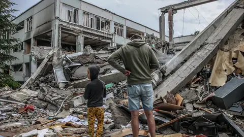 Una escuela en Kharkiv alcanzada por un misil ruso FOTO DE ARCHIVO Una escuela en Kharkiv alcanzada por un misil ruso FOTO DE ARCHIVO