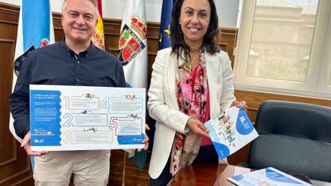 A alcaldesa de Mar&iacute;n, Mar&iacute;a Ramallo e o concelleiro de Urbanismo, Manuel Santos