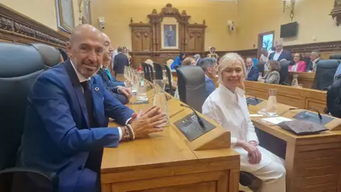 Sara Álvarez Rouco y Oliver Suárez han sido expulsados del gobierno Sara Álvarez Rouco y Oliver Suárez han sido expulsados del gobierno