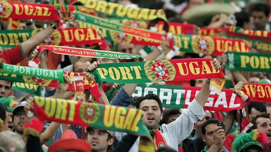 Aficionados de fútbol de la selección de Portugal Aficionados de fútbol de la selección de Portugal