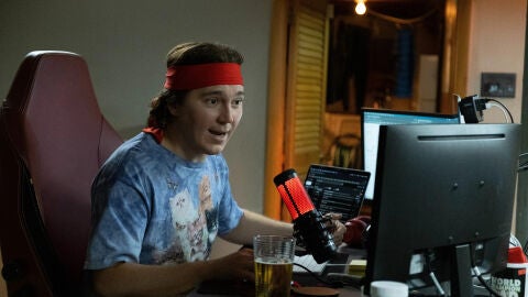 El actor Paul Dano en una imagen promocional de 'Golpe a Wall Street'