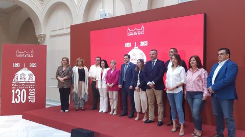 Miembros de la corporación de la Diputación durante la presentación del 130 aniversario del Palacio Provincial