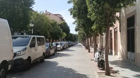 La carga y descarga de la calle Mayor de Alcalá de Henares se traslada a vías aledañas con motivo de la instalación del Mercado Cervantino Calle Santiago de Alcalá de Henares