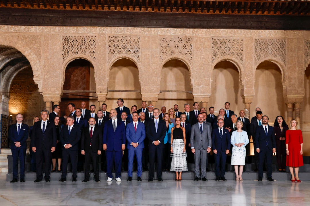 El rey Felipe VI apela ante Zelenski y los líderes europeos a una "paz verdadera no basada en la fuerza" El rey Felipe VI apela ante Zelenski y los líderes europeos a una "paz verdadera no basada en la fuerza"