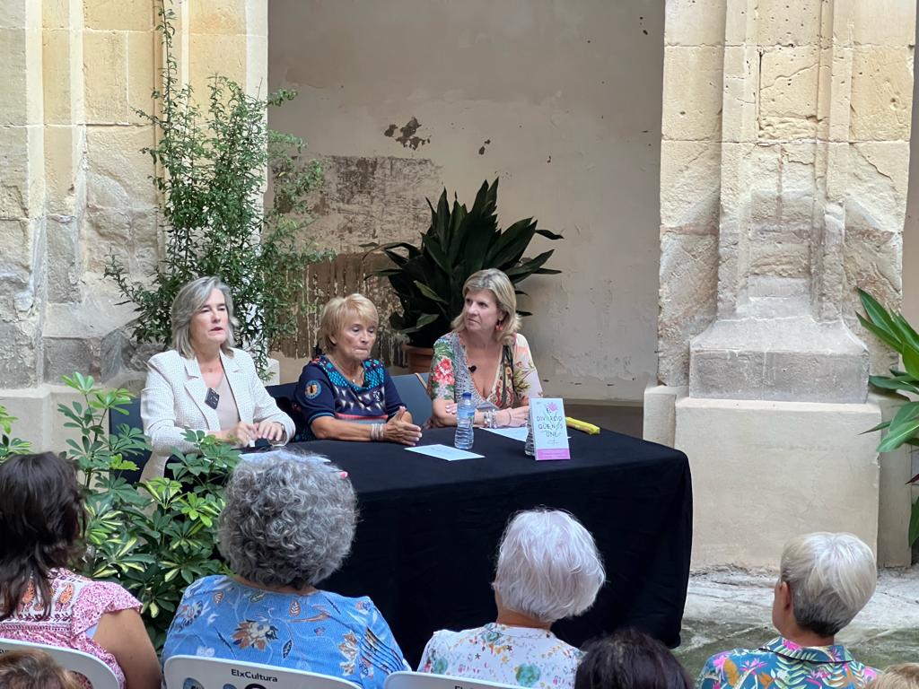 Eva Bach y Cecilia Martí reeditan 'El divorcio que nos une' Eva Bach y Cecilia Martí reeditan 'El divorcio que nos une'