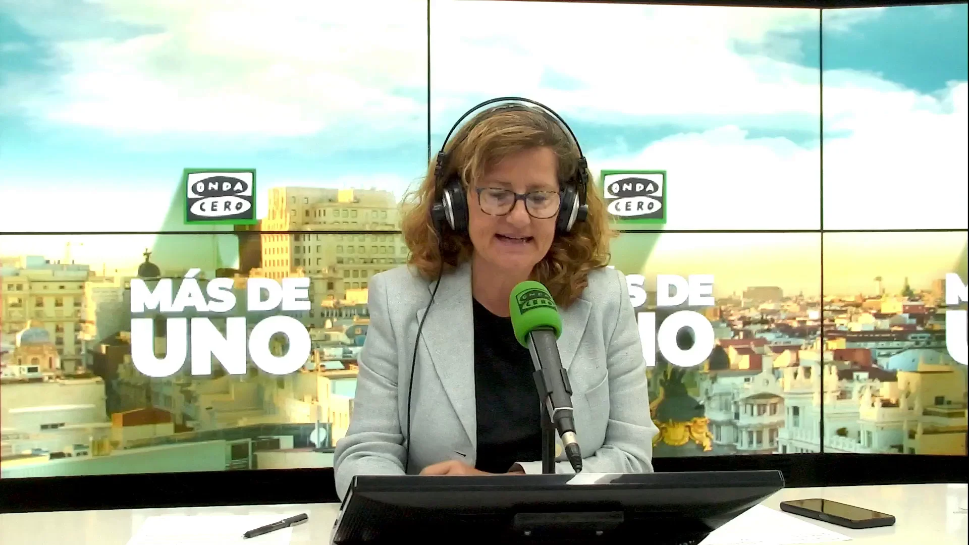 Elena Gijón: "Otegi y Puigdemont son los sombríos pilares de Sánchez" Elena Gijón: "Otegi y Puigdemont son los sombríos pilares de Sánchez"