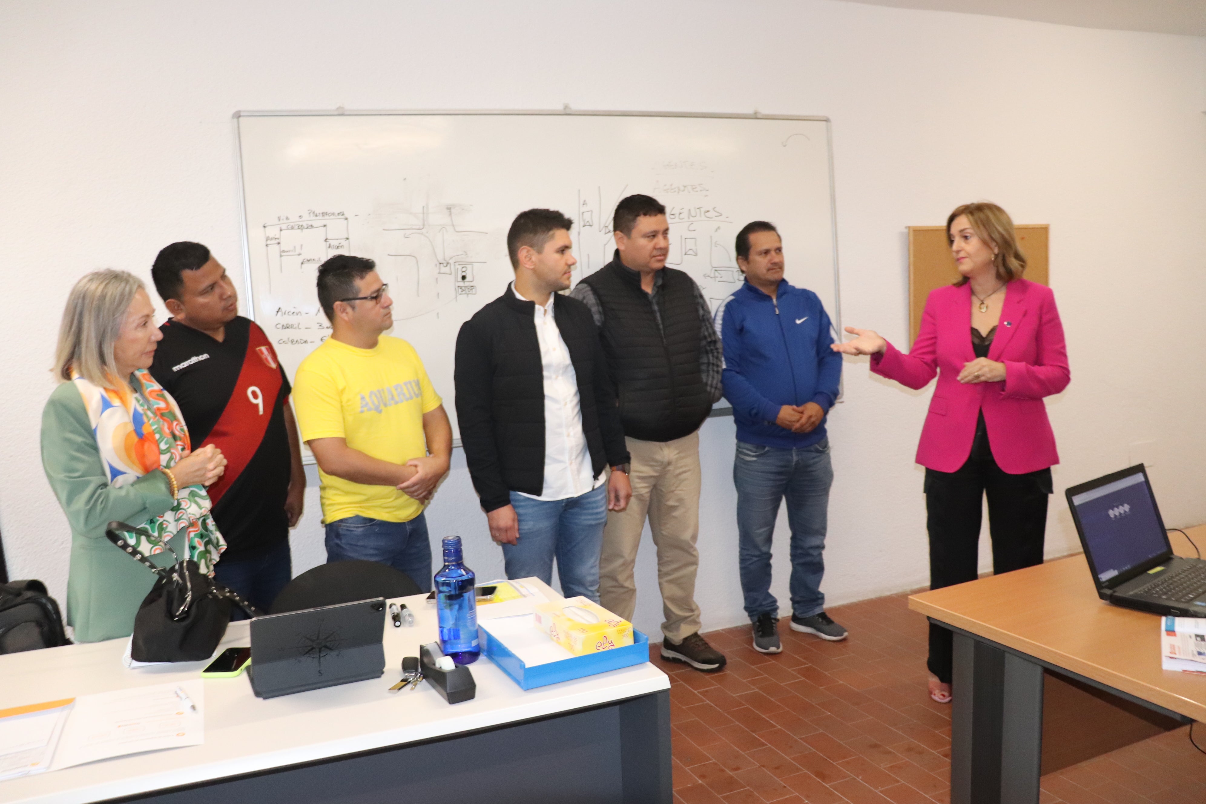 Rivo recolle as demandas do sector do transporte nunha xuntanza con Apetamcor Rivo recolle as demandas do sector do transporte nunha xuntanza con Apetamcor