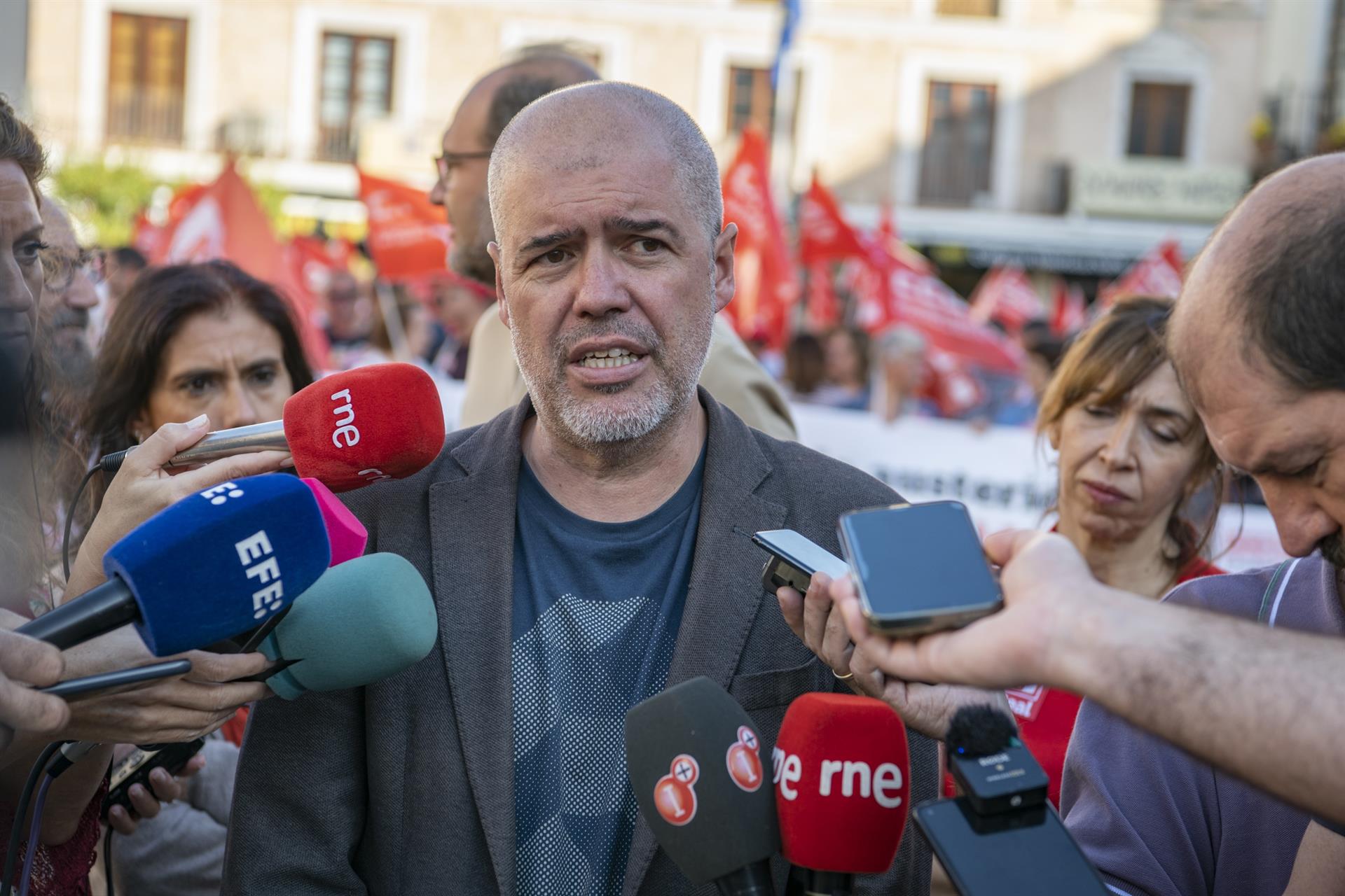 CCOO califica de impresentable e inmadura la actitud de la patronal de Ciudad Real y le pide aplicar los acuerdos de la negociación colectiva CCOO califica de impresentable e inmadura la actitud de la patronal de Ciudad Real y le pide aplicar los acuerdos de la negociación colectiva