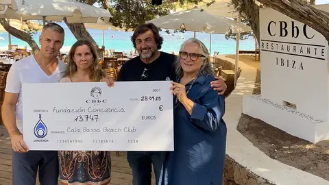 CbbC Cala Bassa recauda 13.747 euros a favor de la Fundación Conciencia de Ibiza CbbC Cala Bassa recauda 13.747 euros a favor de la Fundación Conciencia de Ibiza