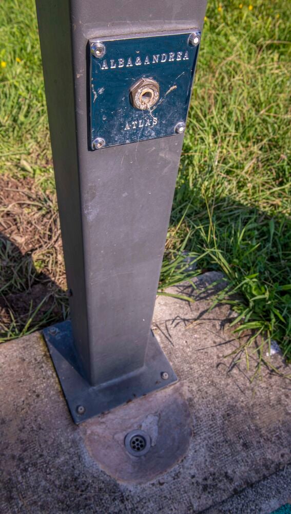 Oleada de vandalismo en Reocín con fuentes serradas