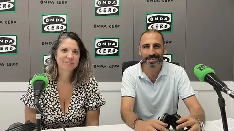 Manuel Casado y Carolina Frías, concejal y técnico municipal de patrimonio de l'Alfàs del Pi. Manuel Casado y Carolina Frías, concejal y técnico municipal de patrimonio de l'Alfàs del Pi.