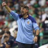 Paunovic valora rechazar la oferta de la UD Almería Paunovic valora rechazar la oferta de la UD Almería