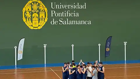 Celebración de los jugadores del Universidad Pontificia de Salamanca Celebración de los jugadores del Universidad Pontificia de Salamanca