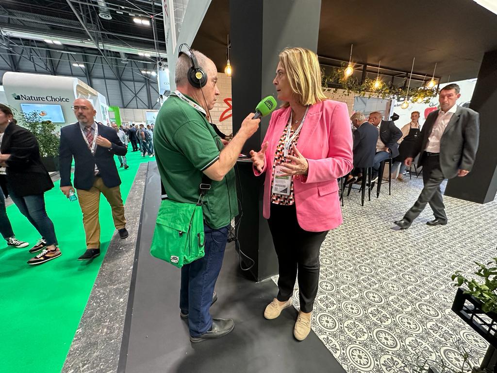 Luisa García Chamorro: " Fruit Atraction 2023 ha sido la mejor de los últimos años para Motril y la Costa ". Motril, con ocho empresas, ha sido la que mas ha aportado de la Costa al evento. Luisa García Chamorro: " Fruit Atraction 2023 ha sido la mejor de los últimos años para Motril y la Costa ". Motril, con ocho empresas, ha sido la que mas ha aportado de la Costa al evento.