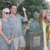 El pueblo de Santa Gertrudis en Ibiza ya presume del busto que recuerda al escultor William Fulljames
