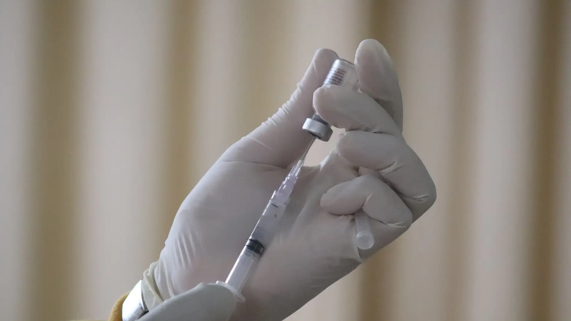 Vacuna de neumococo en adultos: las personas que deberían ponérsela, según Sanidad