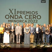 Foto de familia de los galardonados en la undécima edición de los Premios Onda Cero Menorca. 