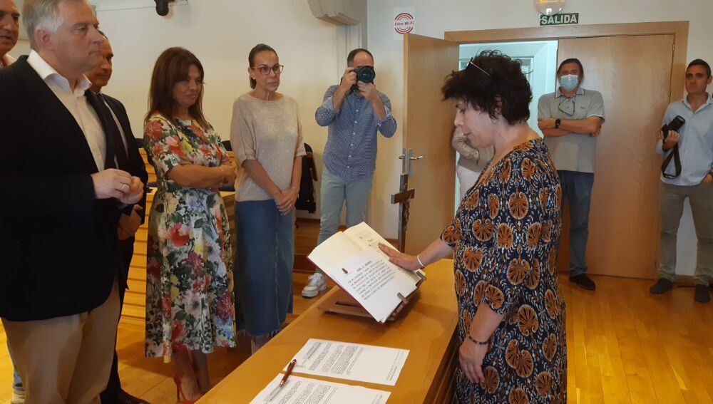 Toma de posesión de una trabajadora del Ayuntamiento