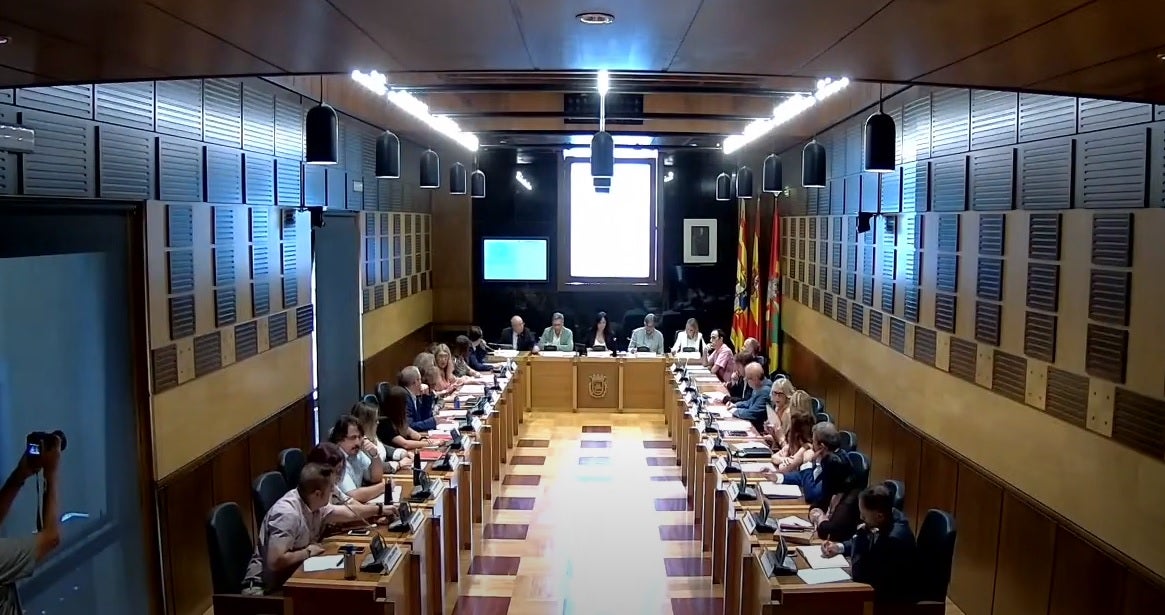 Los grupos de la oposición en el Ayuntamiento de Huesca presentan sus enmiendas Los grupos de la oposición en el Ayuntamiento de Huesca presentan sus enmiendas