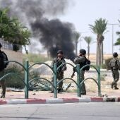 Soldados israelíes durante los ataques al sur del país