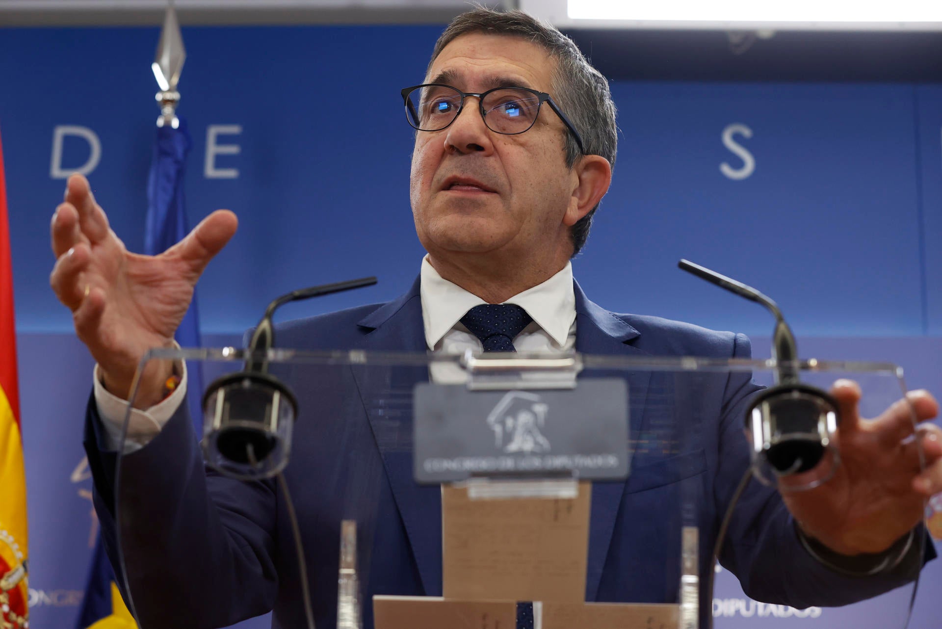 El PSOE pide "respeto" para Sánchez y las instituciones y rehúye hablar sobre la amnistía El PSOE pide "respeto" para Sánchez y las instituciones y rehúye hablar sobre la amnistía