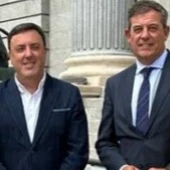 Imagen de archivo de Valentín Glez. Formoso y Xosé Ramón Gómez Besteiro. PSdG-PSOE. Imagen de archivo de Valentín Glez. Formoso y Xosé Ramón Gómez Besteiro. PSdG-PSOE.