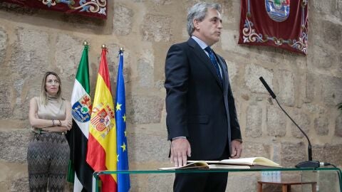 Ignacio Higuero toma posesi&oacute;n de su cargo