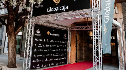 Globalcaja con Abycine