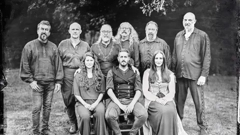 Rojales presenta a Luar Na Lubre con su nuevo trabajo en 40 emblemáticas canciones que repasan su historia Luar na lubre