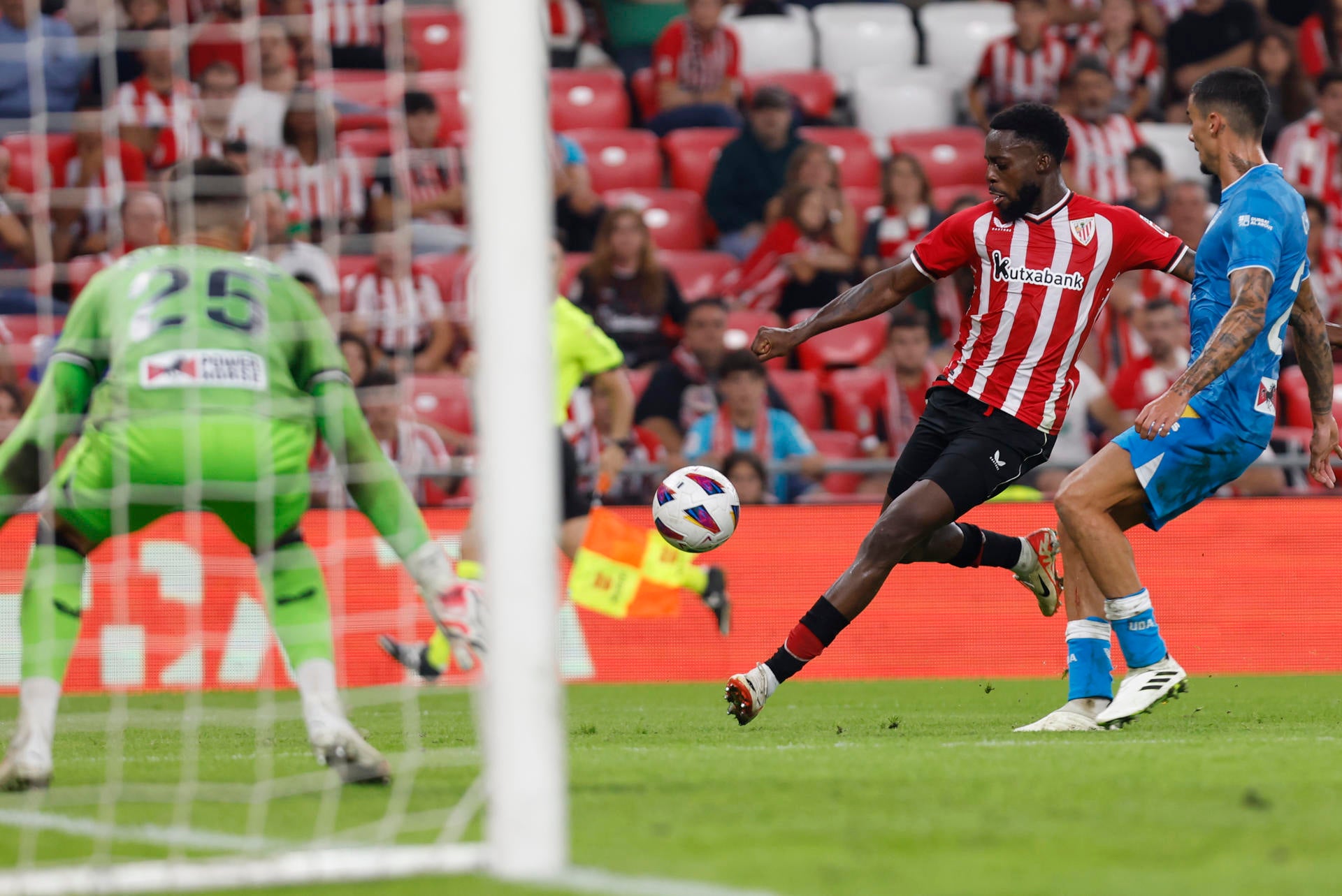 Iñaki Williams califica a los españoles como clasistas: "Si tienes mucho dinero, como mi caso, no miran el color de la piel" Iñaki Williams califica a los españoles como clasistas: "Si tienes mucho dinero, como mi caso, no miran el color de la piel"