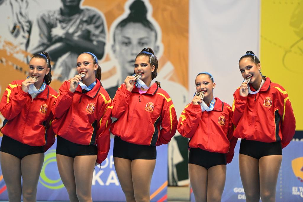 El Cuarteto Artenisa, las malagueñas que se han alzado con la medalla de plata en el Mundial de patinaje artístico El Cuarteto Artenisa, las malagueñas que se han alzado con la medalla de plata en el Mundial de patinaje artístico