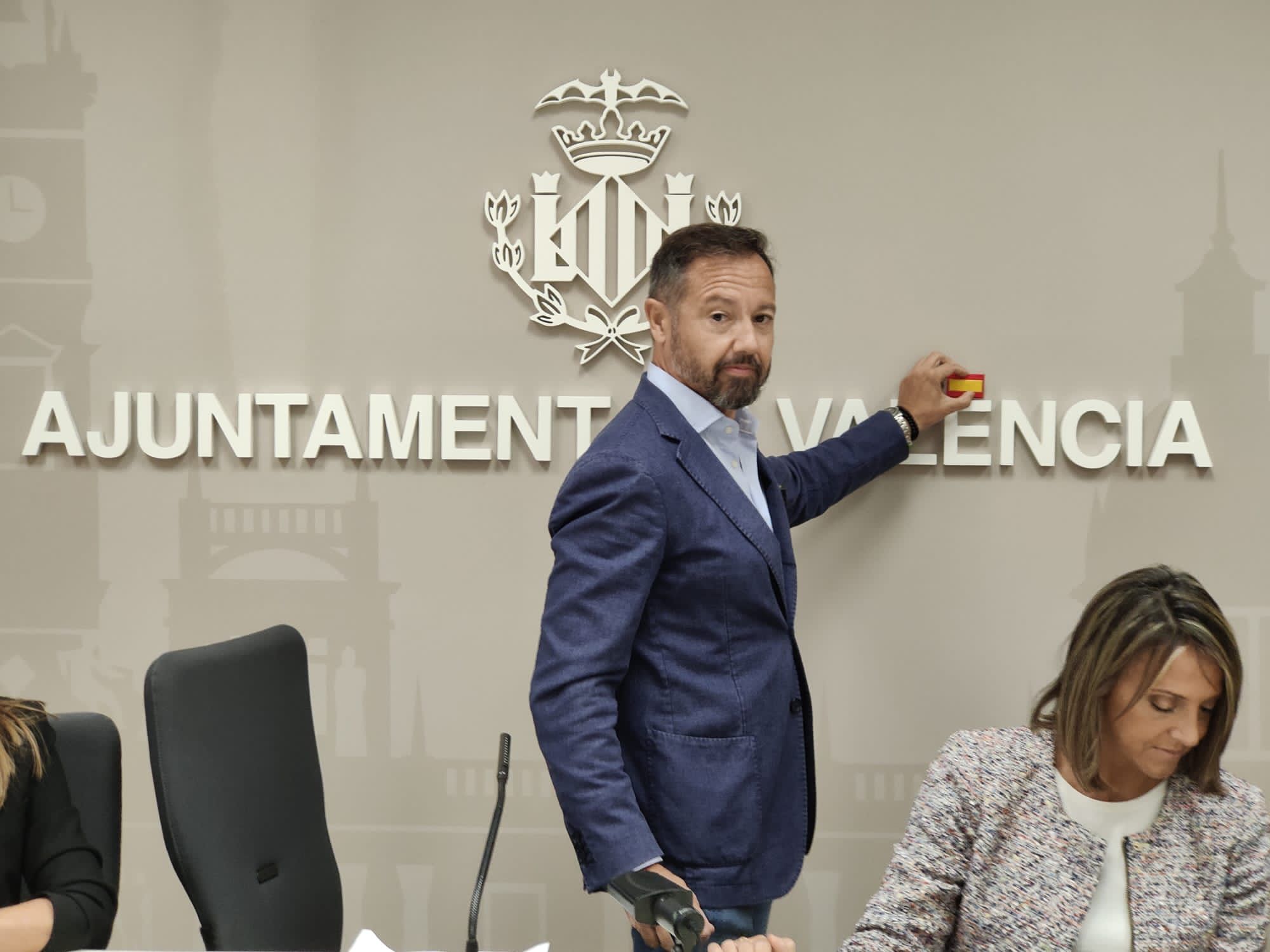 Vox amenaza a Catalá con no aprobar los presupuestos del Ayuntamiento de València si antes no entran en el gobierno Vox amenaza a Catalá con no aprobar los presupuestos del Ayuntamiento de València si antes no entran en el gobierno