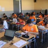 Els alumnes de 4art d'ESO treuen les pitjors notes en català i en castellà dels últims 10 anys Els alumnes de 4art d'ESO treuen les pitjors notes en català i en castellà dels últims 10 anys