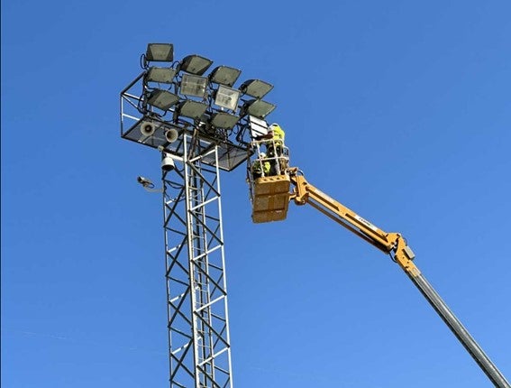 La Nucía invierte más de un millón de euros en sustituir las luminarias del Camilo Cano La Nucía invierte más de un millón de euros en sustituir las luminarias del Camilo Cano
