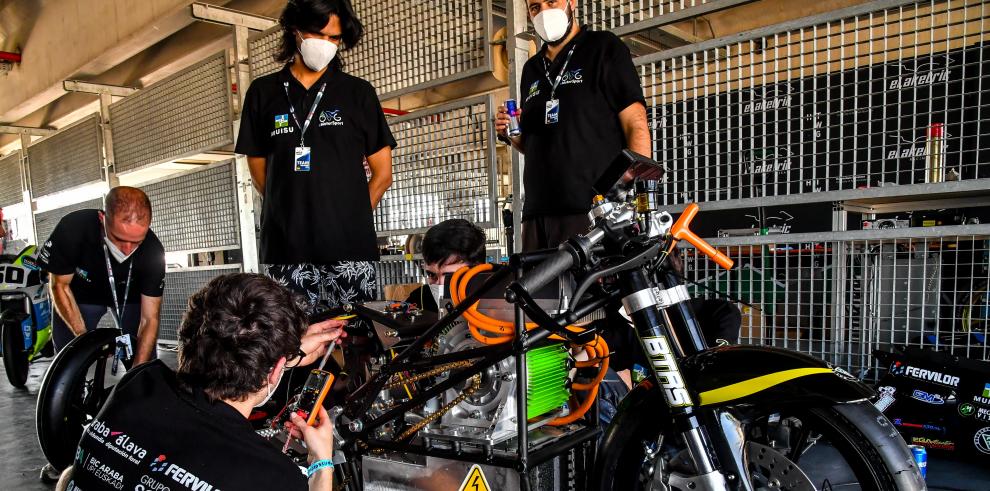 800 estudiantes participan en la VII edición de Motostudent 800 estudiantes participan en la VII edición de Motostudent