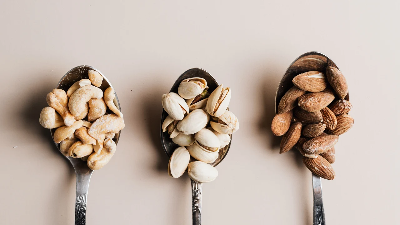 Frutos secos crudos o tostados: cuáles son los más sanos