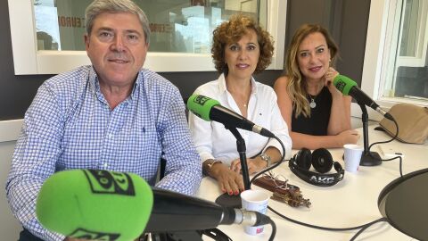 Sergio Garc&iacute;a, Maribel Luna y Pilar Rosas en 'La Tertulia de los Viernes'