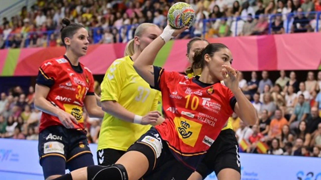 Recital de goles de las guerreras frente a Lituania (47-14)