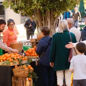 El Mercat de la Taronja regresa este domingo en las plazas Fadrell y María Agustina El Mercat de la Taronja regresa este domingo en las plazas Fadrell y María Agustina