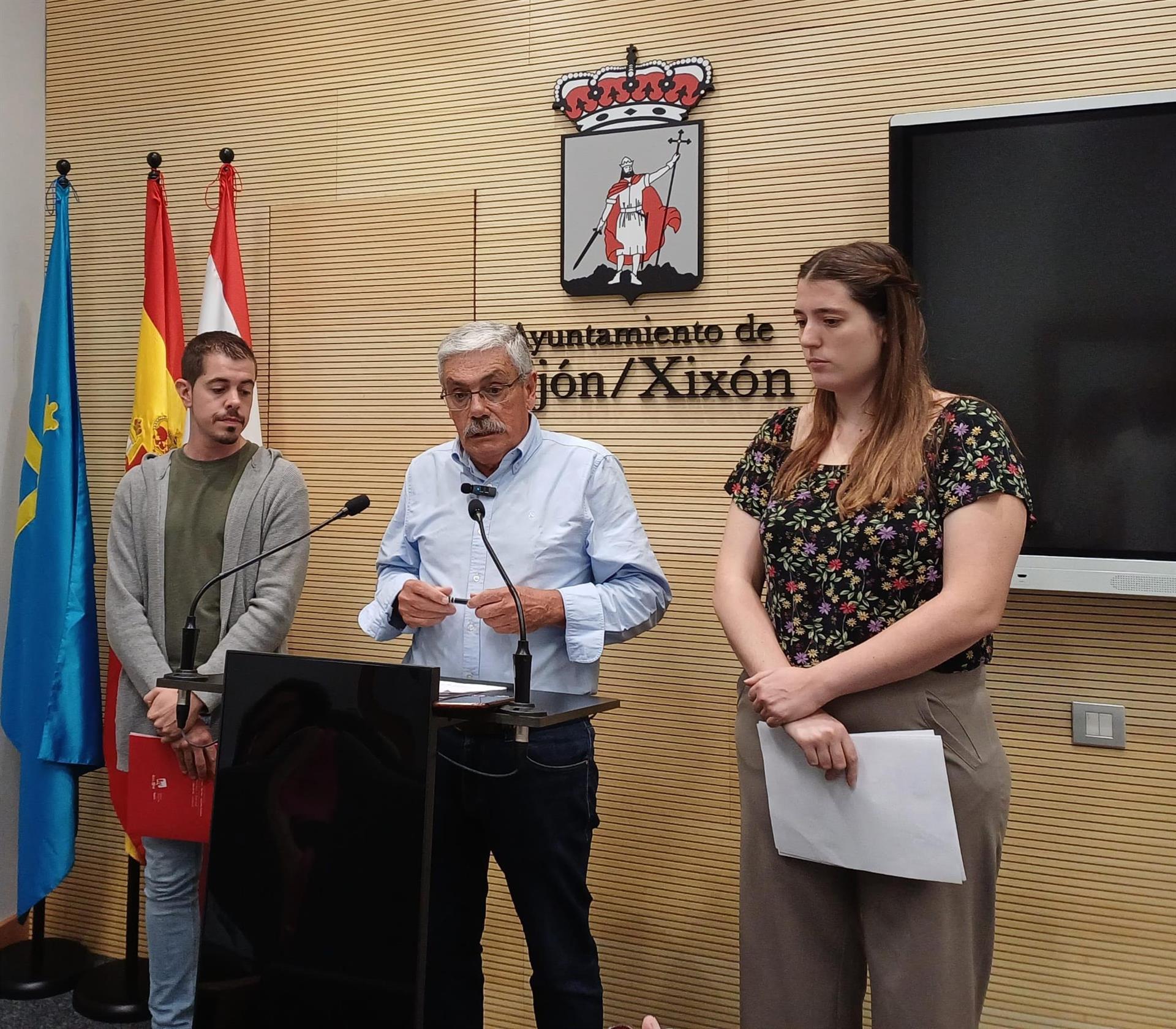 PSOE, IU y Podemos 'fuerzan' un Pleno para que la alcaldesa dé explicaciones sobre el edil "tránsfuga" PSOE, IU y Podemos 'fuerzan' un Pleno para que la alcaldesa dé explicaciones sobre el edil "tránsfuga"
