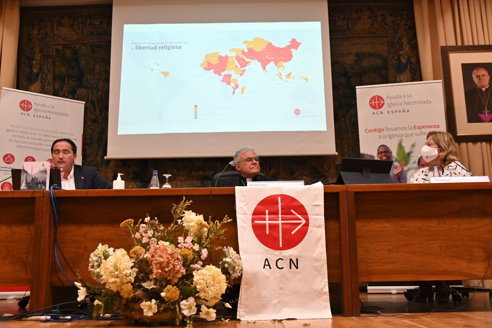 Ayuda a la iglesia necesitada presenta la campaña "Creer es tu derecho" Ayuda a la iglesia necesitada presenta la campaña "Creer es tu derecho"