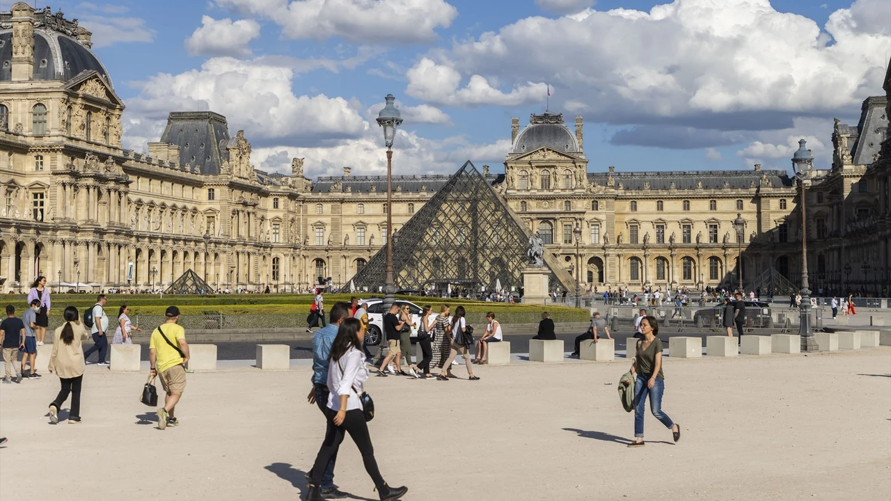 Imagen de archivo del Museo del Louvre (París, Francia)