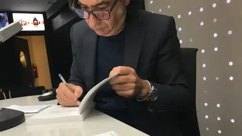 El garabato de Isabel Lobo a Ángel Antonio Herrera El garabato de Isabel Lobo a Ángel Antonio Herrera